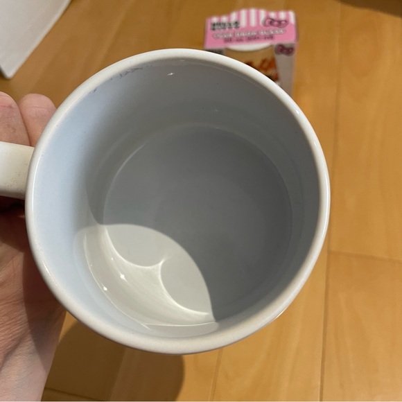 2 new hello kitty Halloween mug/tear drop glass - Picture 3 of 6